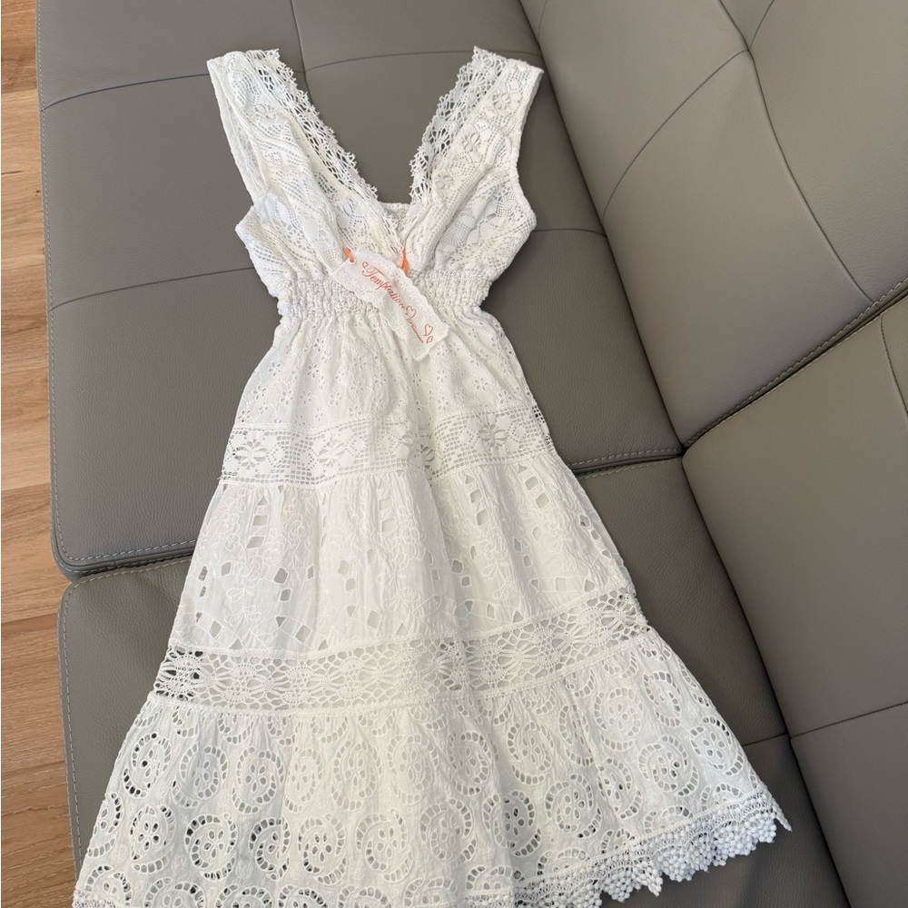 TEMPTATION POSITANO White Lace Dress - NWT - Medium